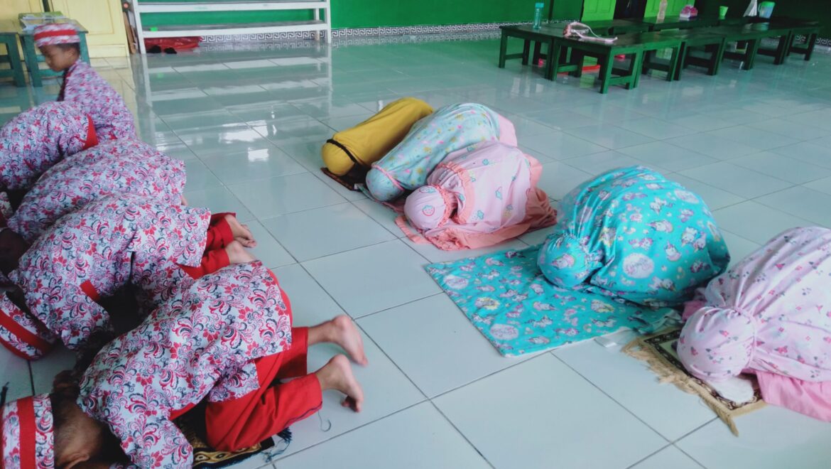 Praktik Pendisiplinan Ibadah
